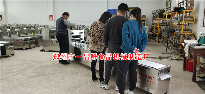 客戶燴面機現場調試 客戶燴面機現場調試