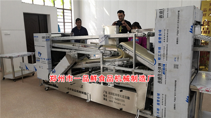 新密客戶訂購(gòu)的自循環(huán)揉壓機(jī)調(diào)試中 新密客戶訂購(gòu)的自循環(huán)揉壓機(jī)調(diào)試中